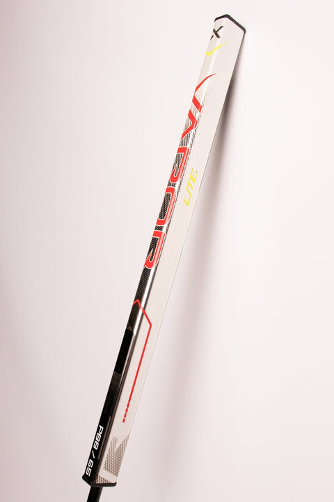 Hockey Putter - Bauer Vapor HyperLite - 35in - Right - Silver/Red/Black