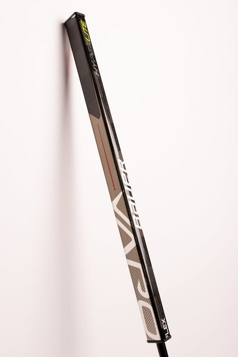 Hockey Putter - Bauer Vapor HyperLite - 35in - Right - Black/Silver/Red