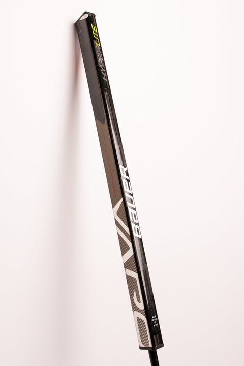 Hockey Putter - Bauer Vapor HyperLite - 33in - Right - Black/Silver/Red
