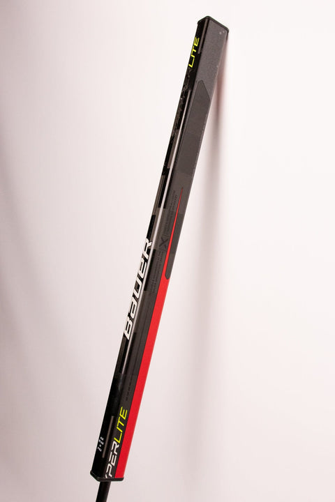 Hockey Putter - Bauer Vapor HyperLite - 33in - Right - Black/Silver/Red