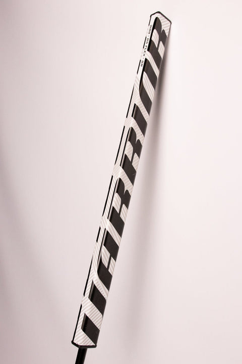 Hockey Putter - Warrior Alpha LX - 34in - Right - Black/White