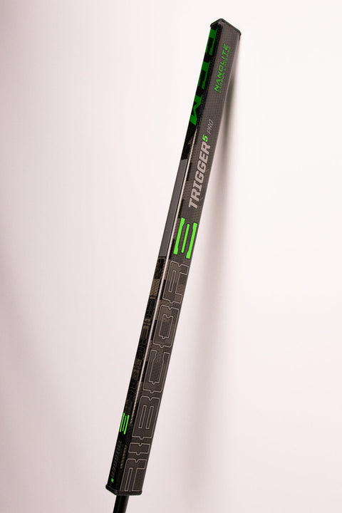 Hockey Putter - CCM Ribcor Trigger 5 Pro - 35in - Right - Black/Green/Silver